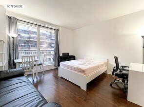 340 E 23rd St in New York, NY - Building Photo - Building Photo