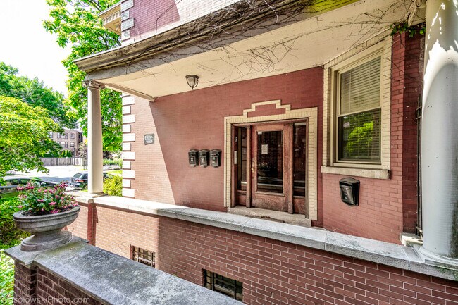5121 S Ellis Ave in Chicago, IL - Building Photo - Building Photo
