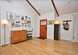 117 Seven Hills Lake Dr in Carmel, NY - Building Photo - Building Photo