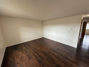 656B Taybin Rd NW in Salem, OR - Building Photo - Building Photo