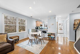 72 Roland Ave in South Orange, NJ - Building Photo - Building Photo