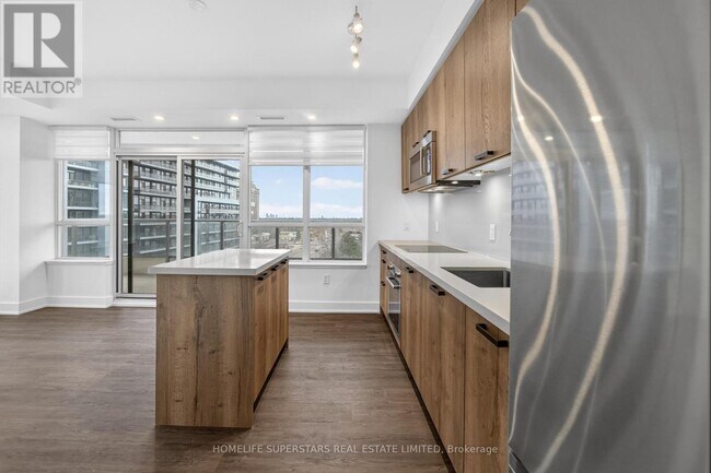 2 Teagarden Ct in Toronto, ON - Building Photo - Building Photo
