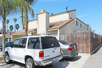 13031 Rockinghorse Rd in Garden Grove, CA - Building Photo - Building Photo