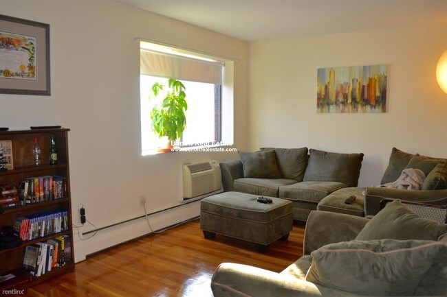 133 Heath St-Unit -Apt 15 in Somerville, MA - Building Photo - Building Photo