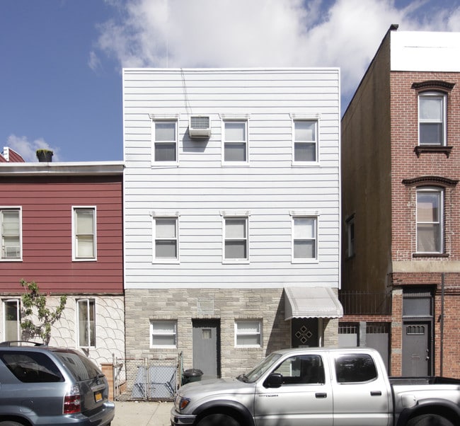 103 Jackson St in Brooklyn, NY - Building Photo - Building Photo