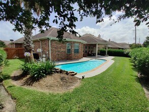13401 Indigo Sands Dr in Pearland, TX - Building Photo - Building Photo