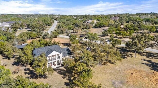 310 Saddle Blanket Dr in Dripping Springs, TX - Building Photo - Building Photo