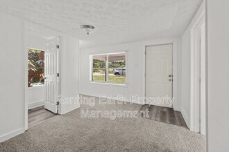 1134 Oak St in Montgomery, AL - Building Photo - Building Photo
