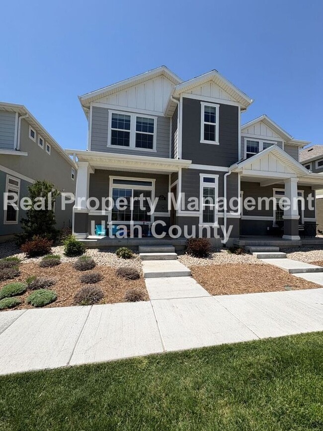 property at 264 S Hidden Lagoon Pl