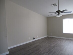 15667 W Supai Dr in Goodyear, AZ - Building Photo - Building Photo
