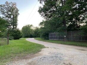 11150 Lafountain Ln in Bryan, TX - Foto de edificio - Building Photo