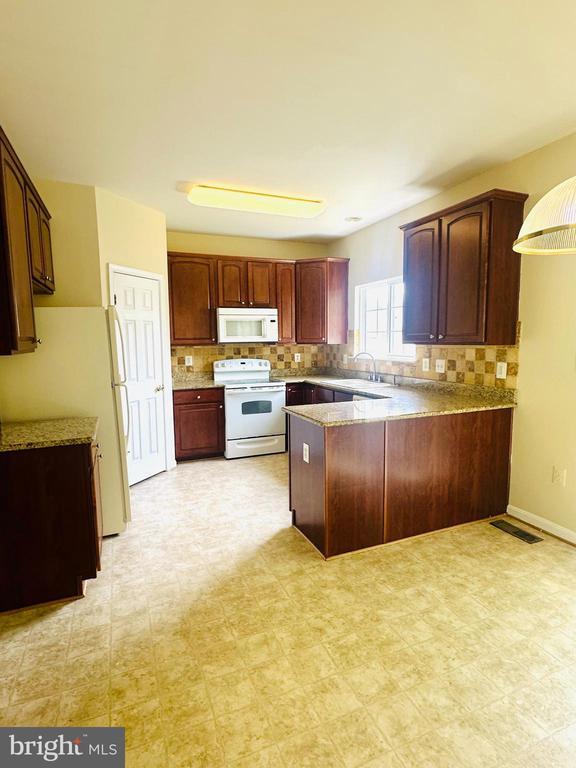 2242 Blue Spruce Dr in Culpeper, VA - Building Photo - Building Photo