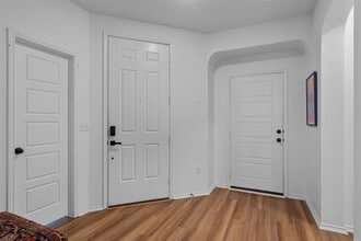 6408 Wagon Spring St in Austin, TX - Building Photo - Building Photo