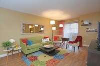 1BR, 1BA - 713 SF - Villa Toscana Apartments in Phoenix, Arizona