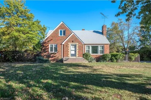 20991 Recher Ave in Euclid, OH - Building Photo