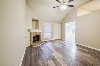 10283 Green Moss Dr N in Cordova, TN - Building Photo - Building Photo