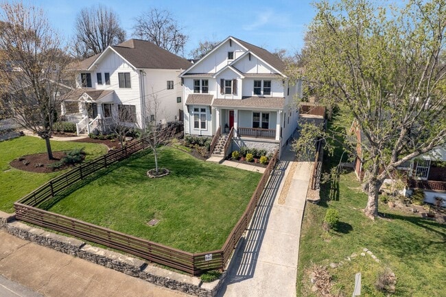 880 Montrose Ave in Nashville, TN - Building Photo - Building Photo