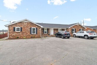 147 Darlene Dr in Clarksville, TN - Building Photo - Building Photo