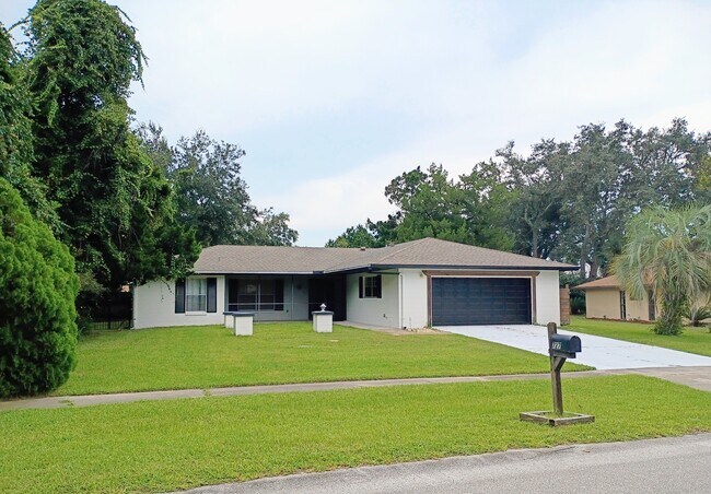 property at 727 Gilda Dr