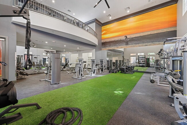 Renaissance at Uptown Orange in Orange, CA - Foto de edificio - Building Photo