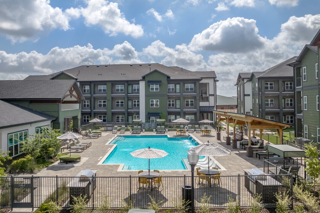 Saxon Pond Flats in Spring, TX - Foto de edificio