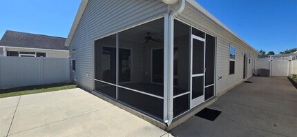 2577 Lindewood St in the Villages, FL - Building Photo - Building Photo