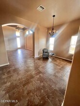 3630 Grand Bahamas Dr in El Paso, TX - Foto de edificio - Building Photo