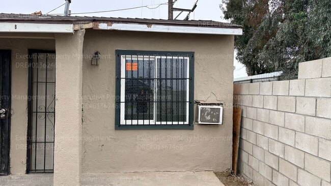 105 E 8th St in Bakersfield, CA - Building Photo - Building Photo