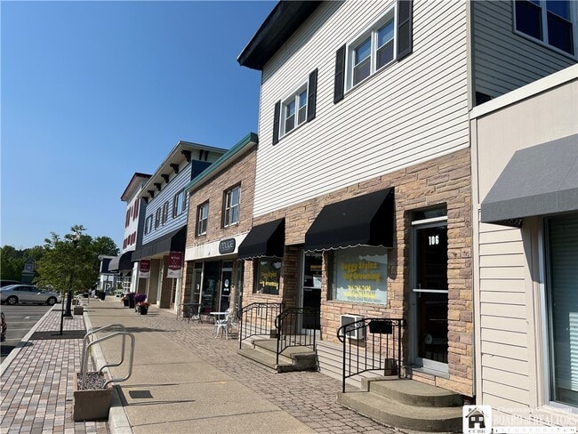 106 Chautauqua Ave in Lakewood, NY - Building Photo - Building Photo