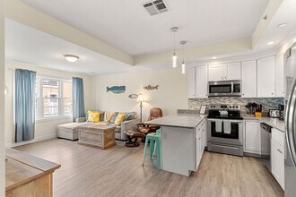 128 Ashworth Ave in Hampton, NH - Building Photo - Building Photo