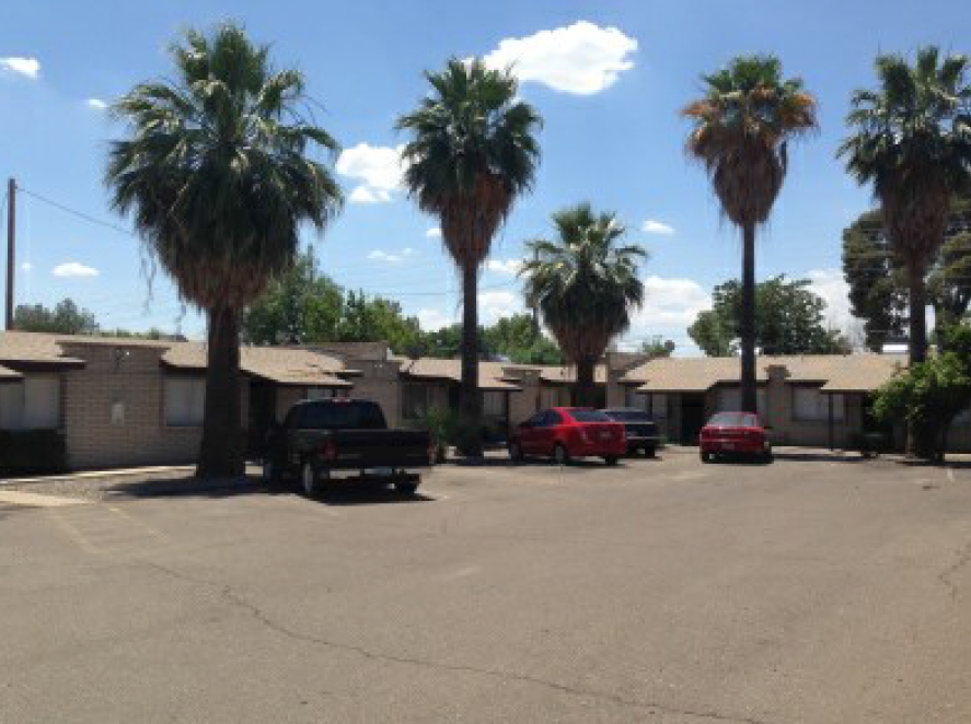 2201 W Belmont Ave in Phoenix, AZ - Foto de edificio