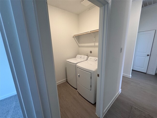 6302 Symphony Wave Dr