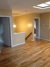 144 Dartmouth St, Unit 2 in Rochester, NY - Foto de edificio - Building Photo