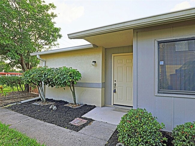 property at 5264 Cedarbend Dr