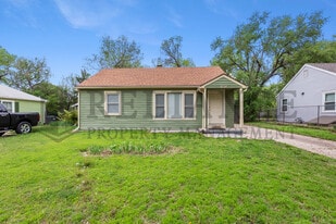 4114 Vesta Dr in Wichita, KS - Building Photo