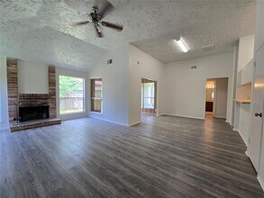 7011 Foxmont Ln in Humble, TX - Building Photo - Building Photo