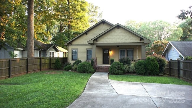 2014 Rozzelles Ferry Rd, Unit 1-202 in Charlotte, NC - Building Photo - Building Photo