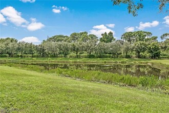 14970 Vista View Way in Ft. Myers, FL - Foto de edificio - Building Photo