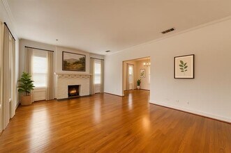 6155 Richmond Ave in Dallas, TX - Building Photo - Building Photo