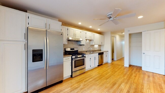 833 E 2nd St, Unit 1