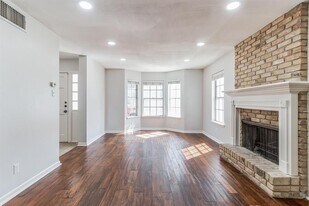 1704 San Antonio St in Austin, TX - Building Photo