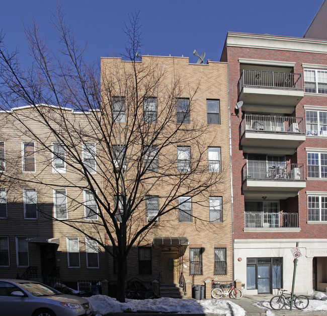 183 India St in Brooklyn, NY - Building Photo - Building Photo