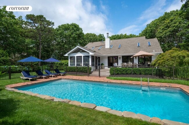 property at 25 Rolling Woods