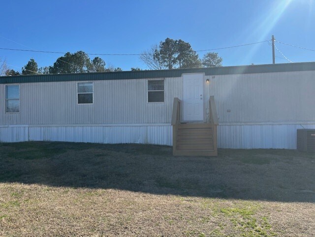 19 Gerald Allen Ln in Lillington, NC - Building Photo - Building Photo