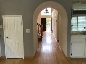 20111 Cavern Ct in Santa Clarita, CA - Building Photo - Building Photo
