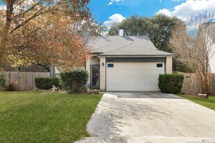 13003 Beacon Park Dr in San Antonio, TX - Building Photo