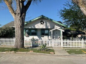 1143 Wall St in Tracy, CA - Building Photo