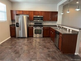 6465 S Potomac St in Englewood, CO - Building Photo