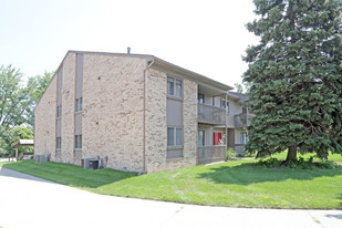 Bon Brae Apartments in Harrison Township, MI - Foto de edificio - Building Photo