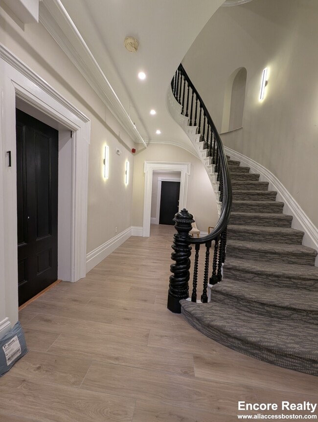 2 Joy St in Boston, MA - Building Photo - Building Photo